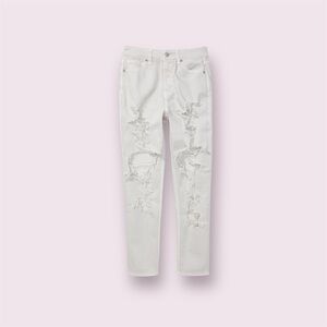 American Eagle Ripped Mom Jean
